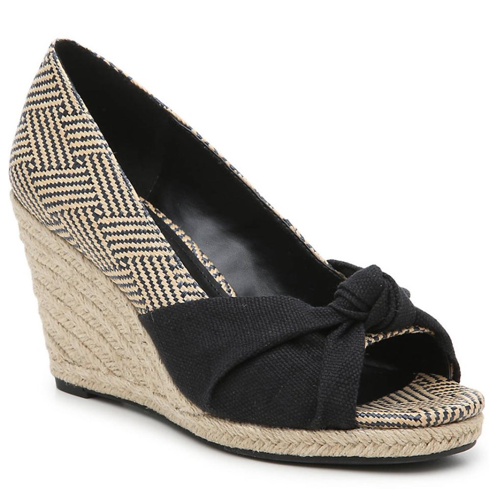 IVALA ESPADRILLE WEDGE SANDAL SIZE 6M